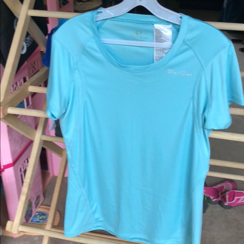 💯 Pearl Izumi pale blue athletic shirt